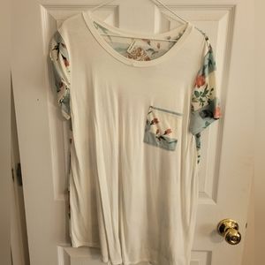 Coco Kelly Blue and White Floral Pocket Tshirt Blouse